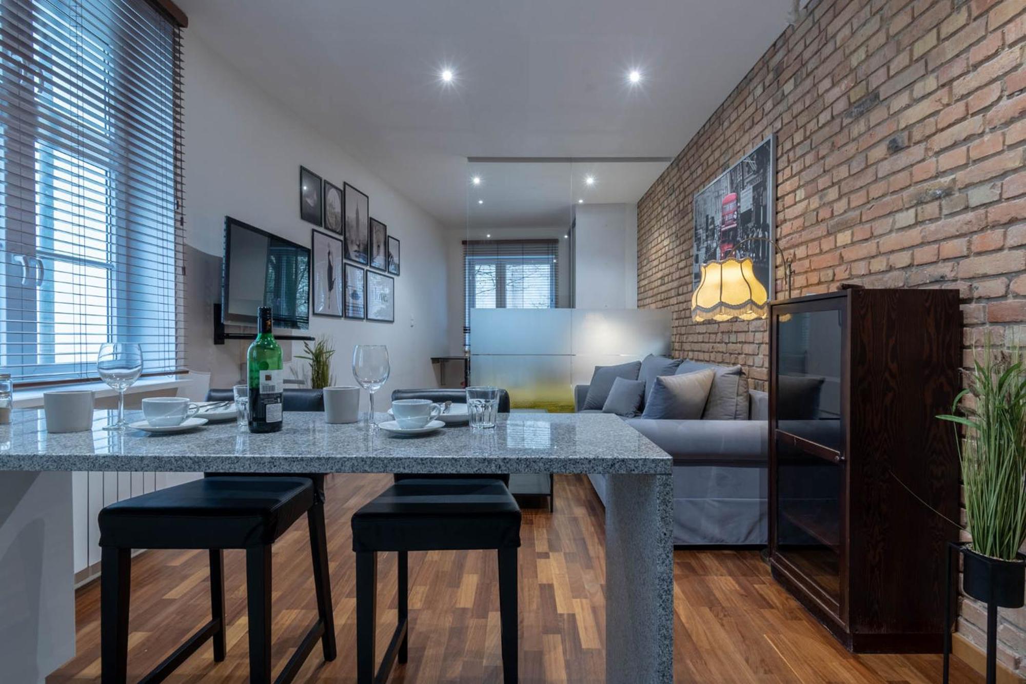 Simply In The Center Spot Apartment พอซนาน ภายนอก รูปภาพ
