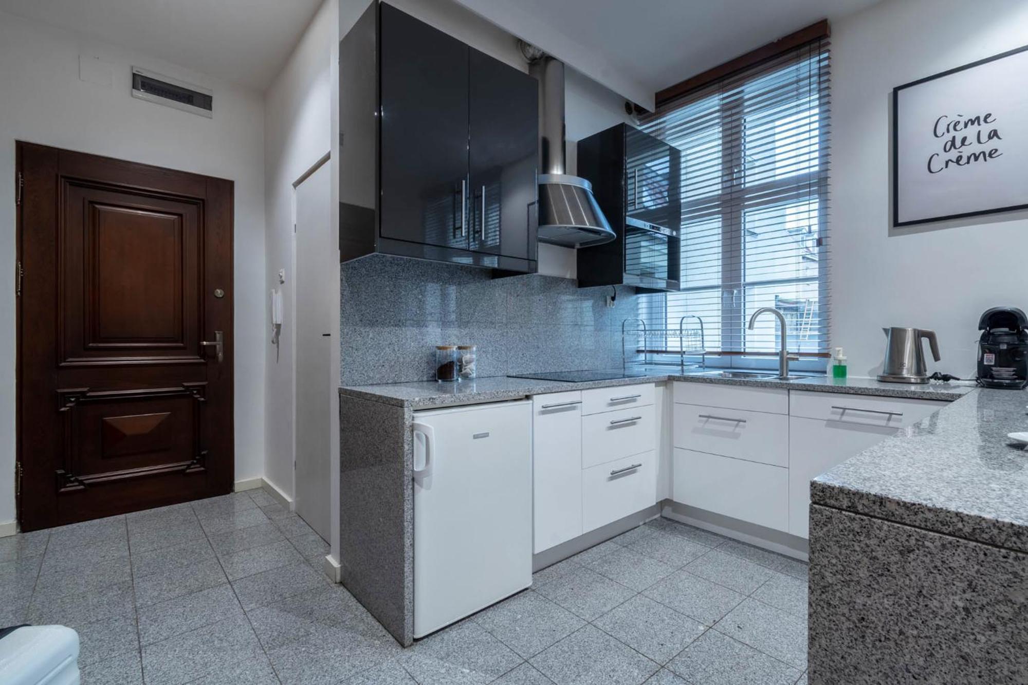 Simply In The Center Spot Apartment พอซนาน ภายนอก รูปภาพ